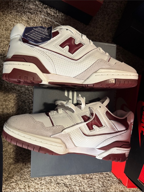 New Balance 550 White and Burgundy Low-Top Sneakers main image 4